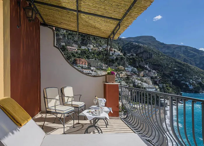 Miramare Готель