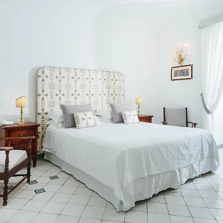 מלון Miramare 4*