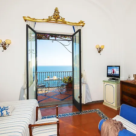 Miramare 4* פוזיטנו